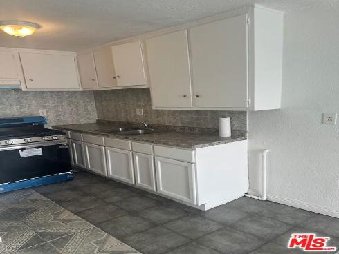 1001 E Grant  F4  Street, Santa Ana, CA