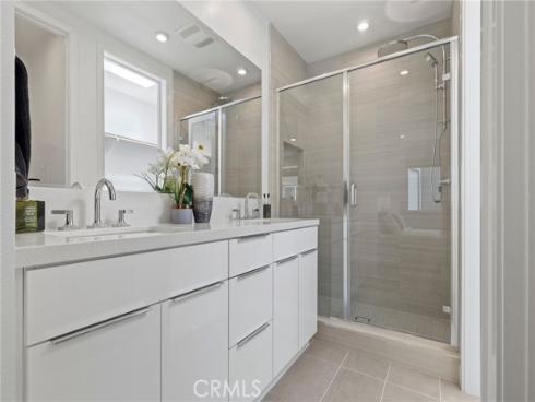 621 S Lyon Street, Santa Ana, CA