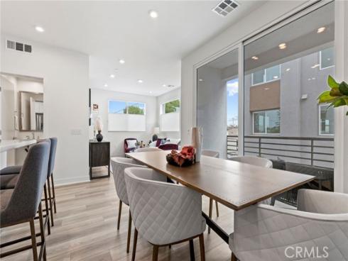 621 S Lyon Street, Santa Ana, CA