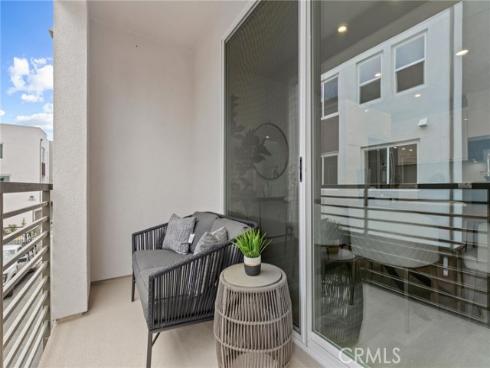 621 S Lyon Street, Santa Ana, CA