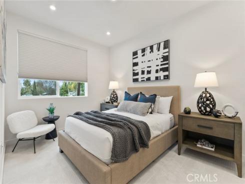 667 S Lyon Street, Santa Ana, CA