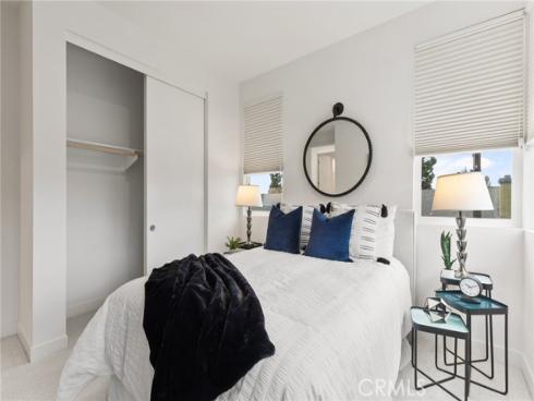 667 S Lyon Street, Santa Ana, CA