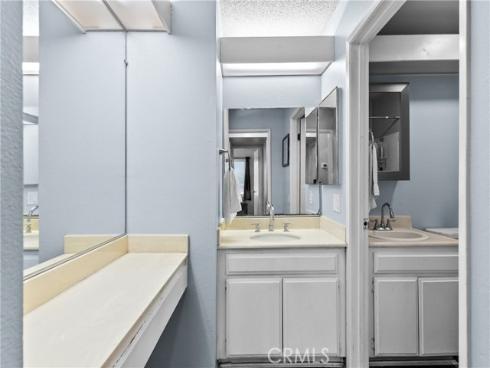 600 W 3rd B206 Street, Santa Ana, CA