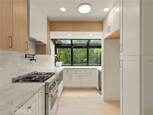 410 Virginia Avenue, Santa Ana, CA