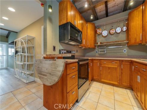 1000 W Macarthur  13  Boulevard, Santa Ana, CA