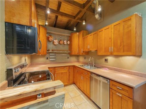 1000 W Macarthur  13  Boulevard, Santa Ana, CA