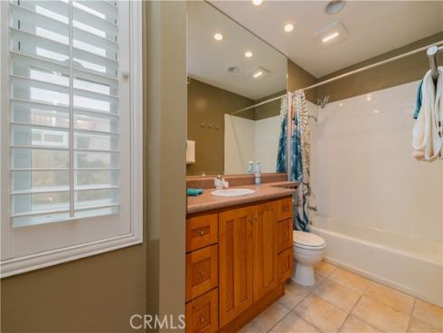 1000 W Macarthur  13  Boulevard, Santa Ana, CA