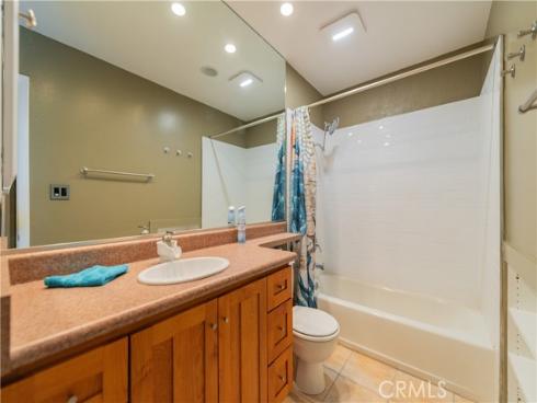 1000 W Macarthur  13  Boulevard, Santa Ana, CA