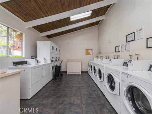 1000 W Macarthur  13  Boulevard, Santa Ana, CA