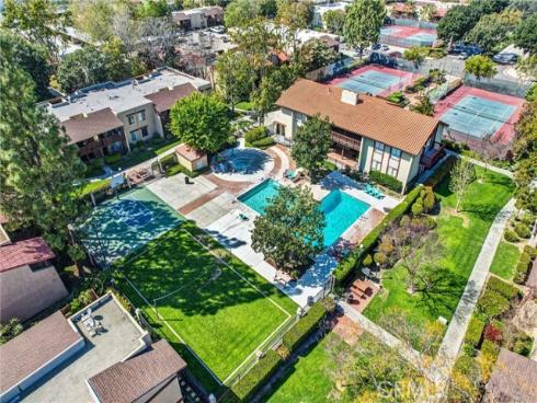 1010 W Macarthur 8 Boulevard, Santa Ana, CA