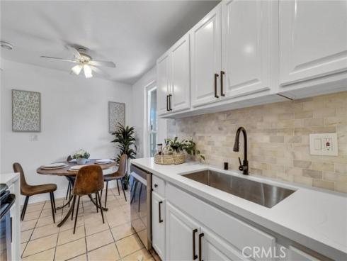 1010 W Macarthur 8 Boulevard, Santa Ana, CA