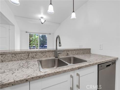 1001 W Stevens 202 Avenue, Santa Ana, CA