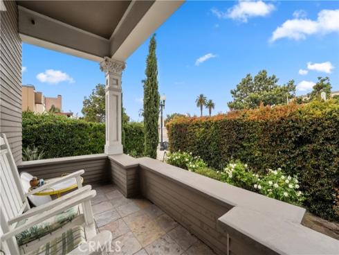 610  E 4th  , Santa Ana, CA