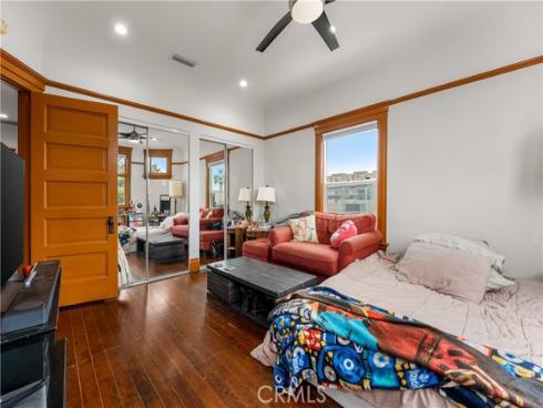 610  E 4th  , Santa Ana, CA