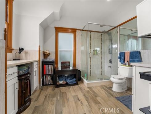 610  E 4th  , Santa Ana, CA