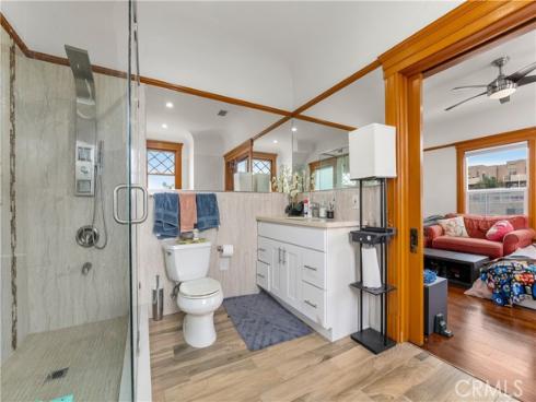 610  E 4th  , Santa Ana, CA