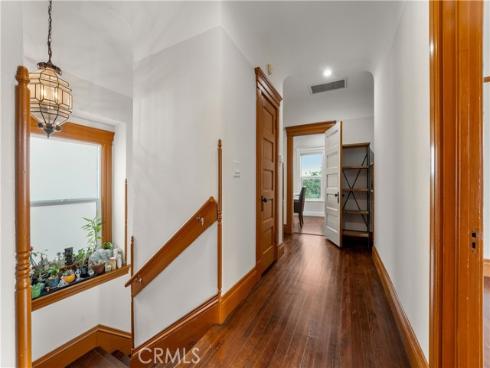 610  E 4th  , Santa Ana, CA