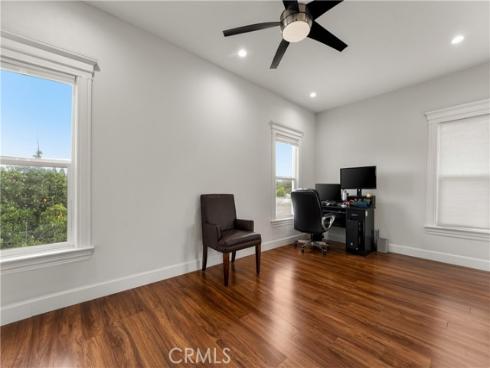 610  E 4th  , Santa Ana, CA