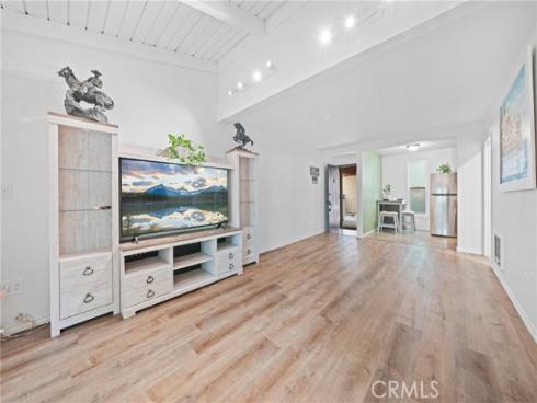 1000 W Macarthur 100 Boulevard, Santa Ana, CA