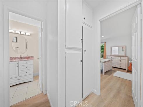 1000 W Macarthur 100 Boulevard, Santa Ana, CA