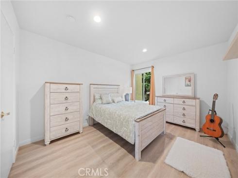 1000 W Macarthur 100 Boulevard, Santa Ana, CA