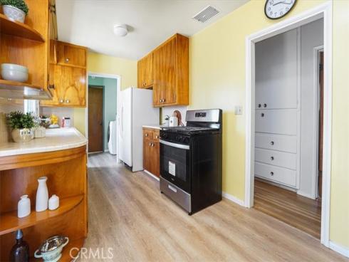 1214 Halladay Street, Santa Ana, CA