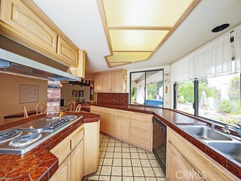 9752 Rangeview Drive, Santa Ana, CA