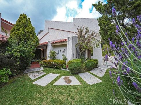 9752 Rangeview Drive, Santa Ana, CA