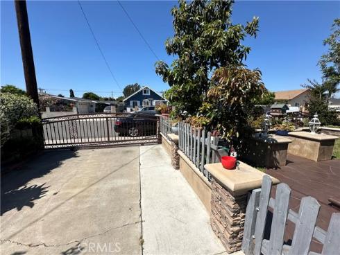 2506 W Pomona   Street, Santa Ana, CA