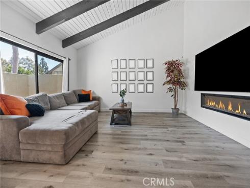 2514 N Tustin  71  Avenue, Santa Ana, CA