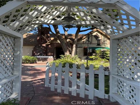 2415 N French Street, Santa Ana, CA