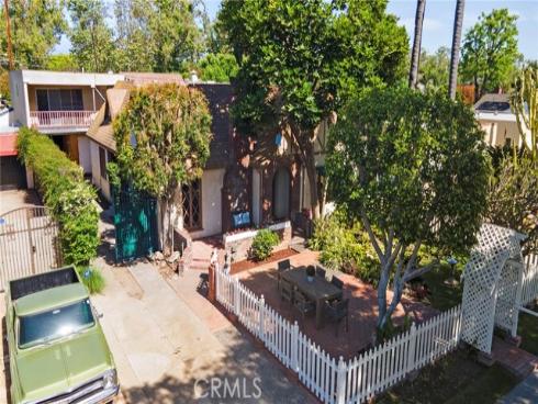2415 N French Street, Santa Ana, CA