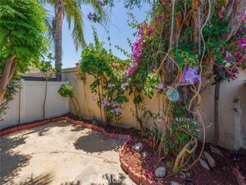 1919 Sherry 28 Lane, Santa Ana, CA