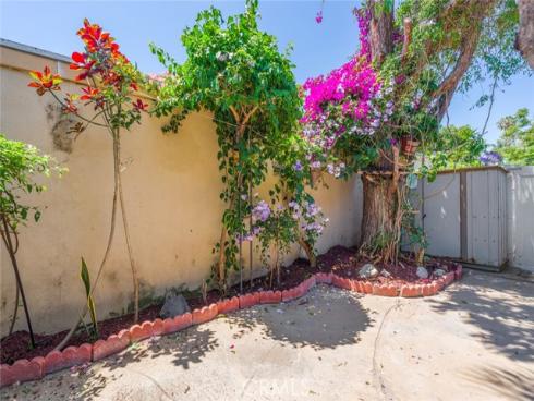 1919 Sherry 28 Lane, Santa Ana, CA