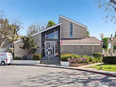 2827 S Fairview O Street, Santa Ana, CA