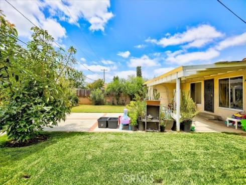 944 W Cubbon Street, Santa Ana, CA