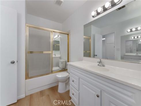 1404 N Tustin H1 Avenue, Santa Ana, CA