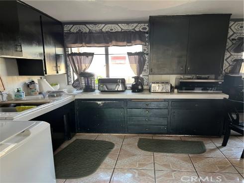 2124 W Civic Center Drive, Santa Ana, CA