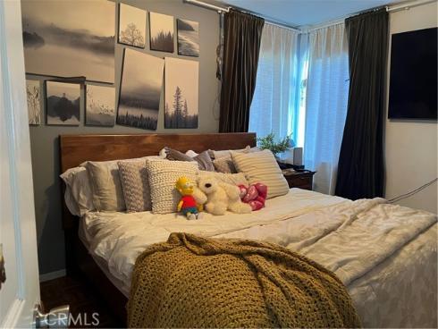 2124 W Civic Center Drive, Santa Ana, CA