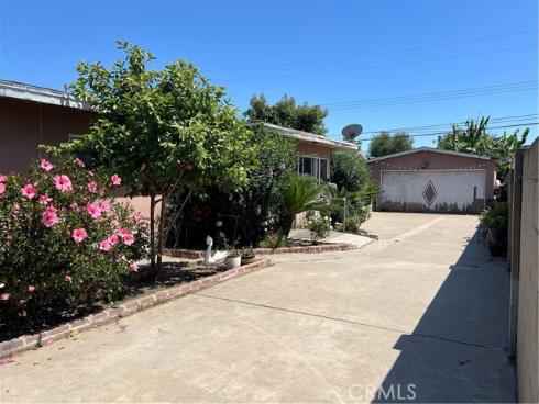 2124 W Civic Center Drive, Santa Ana, CA