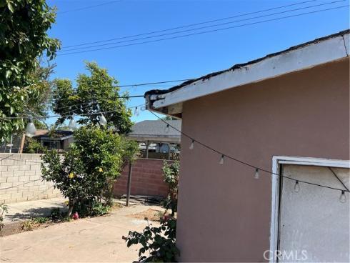 2124 W Civic Center Drive, Santa Ana, CA