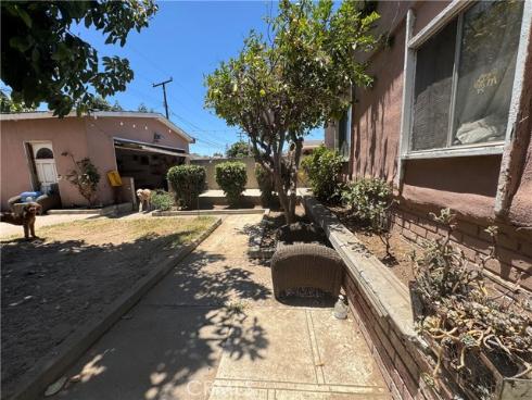 2124 W Civic Center Drive, Santa Ana, CA