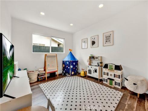 2218 S Linda Way, Santa Ana, CA