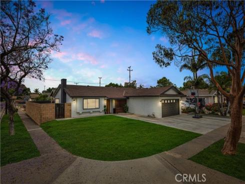 2218 S Linda   Way, Santa Ana, CA