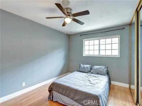 521 S Lyon 37 Street, Santa Ana, CA