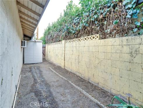 521 S Lyon 37 Street, Santa Ana, CA