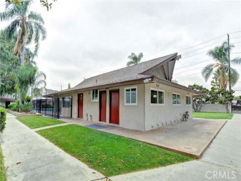 521 S Lyon 37 Street, Santa Ana, CA