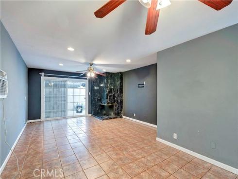 521 S Lyon 37 Street, Santa Ana, CA