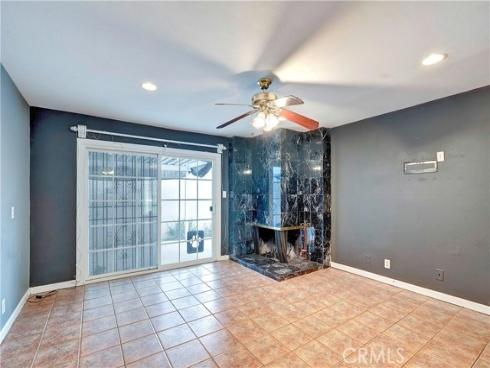 521 S Lyon 37 Street, Santa Ana, CA