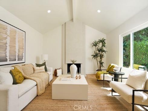 2709 Dayna Street, Santa Ana, CA